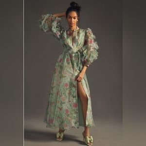 Worn once to the Kentucky Derby and no longer have a need for the dress.